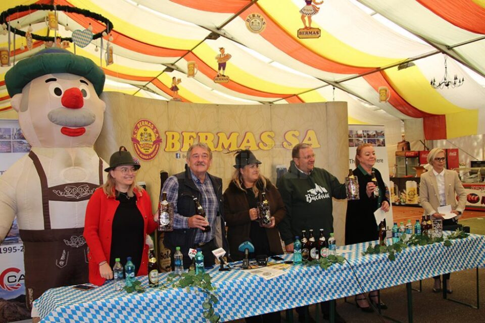 Organizatorii festivalului îi îndeamnă pe suceveni să vină în număr cât mai mare la Oktoberfest în Est