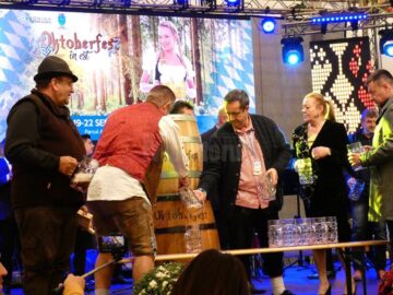 Festivalul berii - Oktoberfest în Est, deschis la Gura Humorului cu o paradă impresionantă, muzică și râuri de bere
