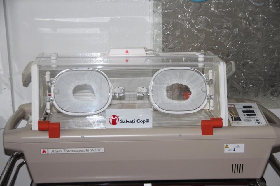 Trei unități medicale din județ vor primi aparatură medicală de la Salvați Copiii