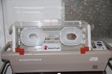 Trei unități medicale din județ vor primi aparatură medicală de la Salvați Copiii