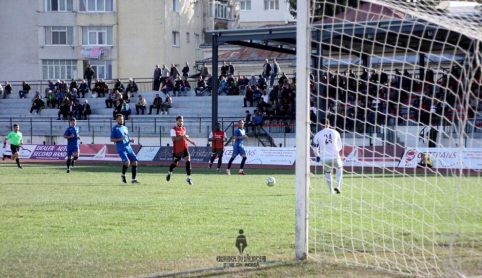 Șomuz Fălticeni rămâne fără victorie pe teren propriu în acest sezon. Foto Alexandru Savescu Șomuz Fălticeni rămâne fără victorie pe teren propriu în acest sezon. Foto Alexandru Savescu