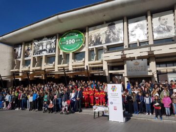 Voluntarii campaniei de curățenie „Let’s do it”, adunați în centrul Sucevei