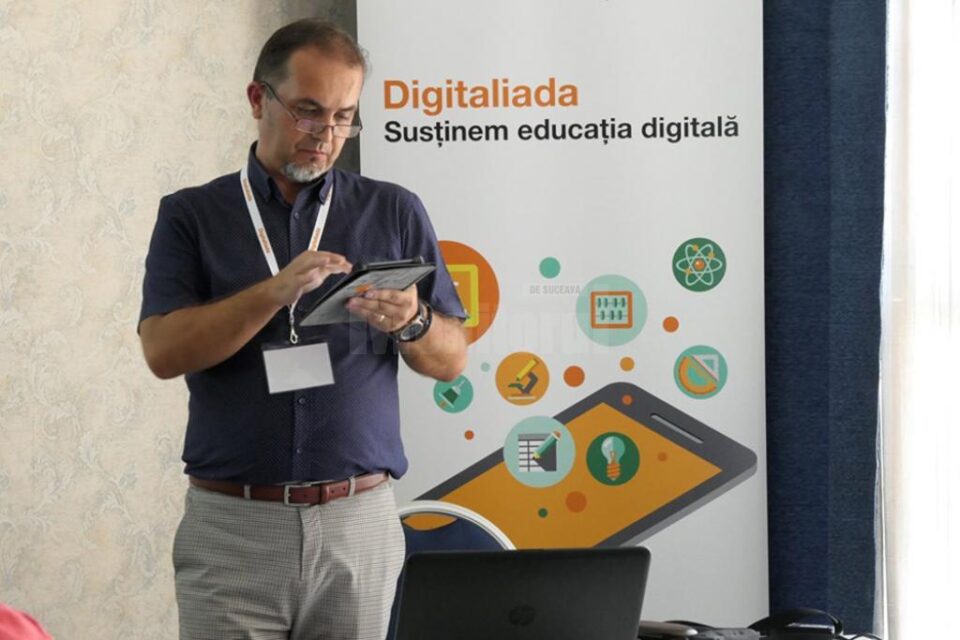 Directorul Școlii din Gălănești, autor de ghiduri de predare a informaticii cu ajutorul metodelor digitale
