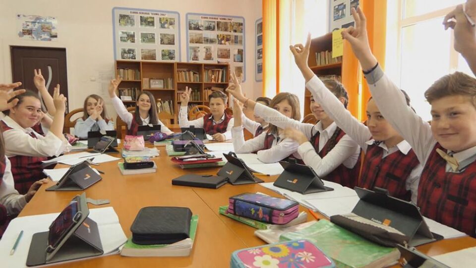 Materiale digitale pentru elevi, prin proiectul Digitaliada