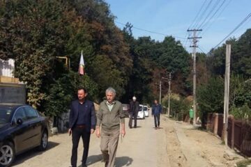 Viceprimarul Marian Andronache, la verificarea în teren a lucrărilor de pe strada Mihail Sadoveanu