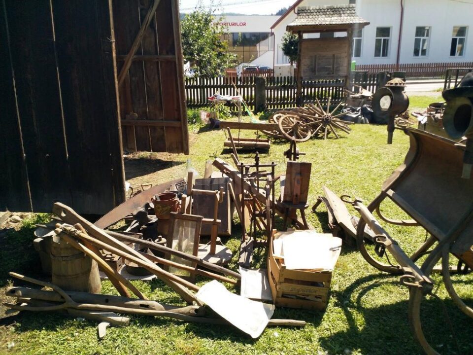 “Salvează Satul Bucovinean. Adoptă o Casă!” “Salvează Satul Bucovinean. Adoptă o Casă!”