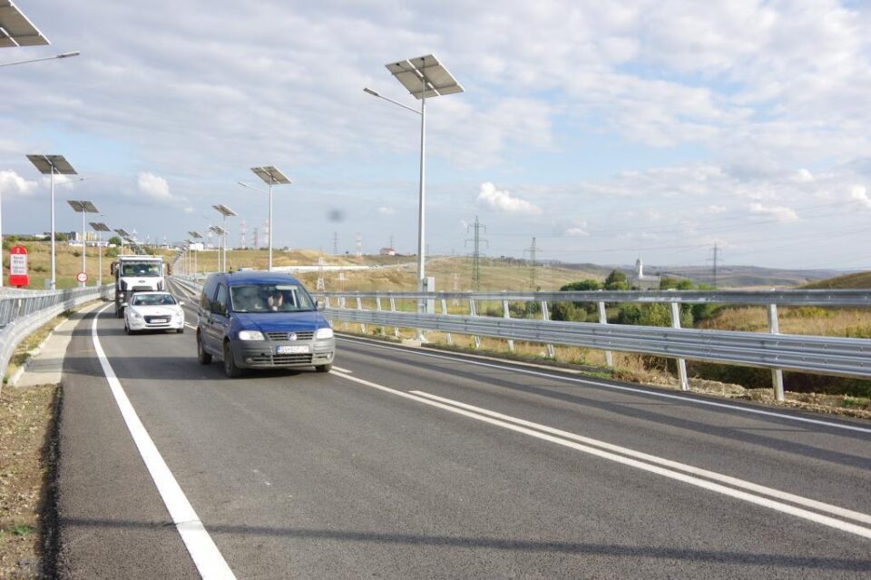 Șoseaua de centură a Sucevei, plină de mașini din primele minute de la deschidere
