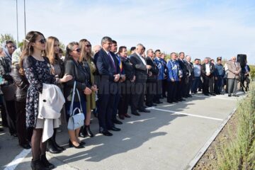 Troiță în amintirea ostașilor Regimentului 2 Grăniceri și Regimentului 16 Dorobanți