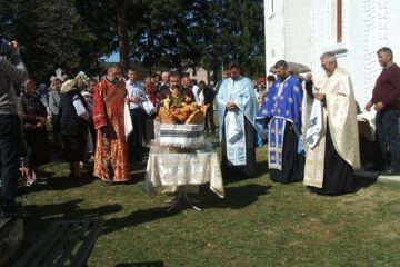 Prinos de recunoștință adus fiilor satului, la Parohia ortodoxă „Sf. Nicolae” din Păltinoasa