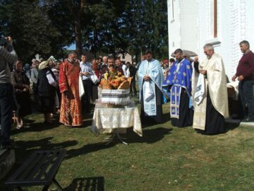 Prinos de recunoștință adus fiilor satului, la Parohia ortodoxă „Sf. Nicolae” din Păltinoasa