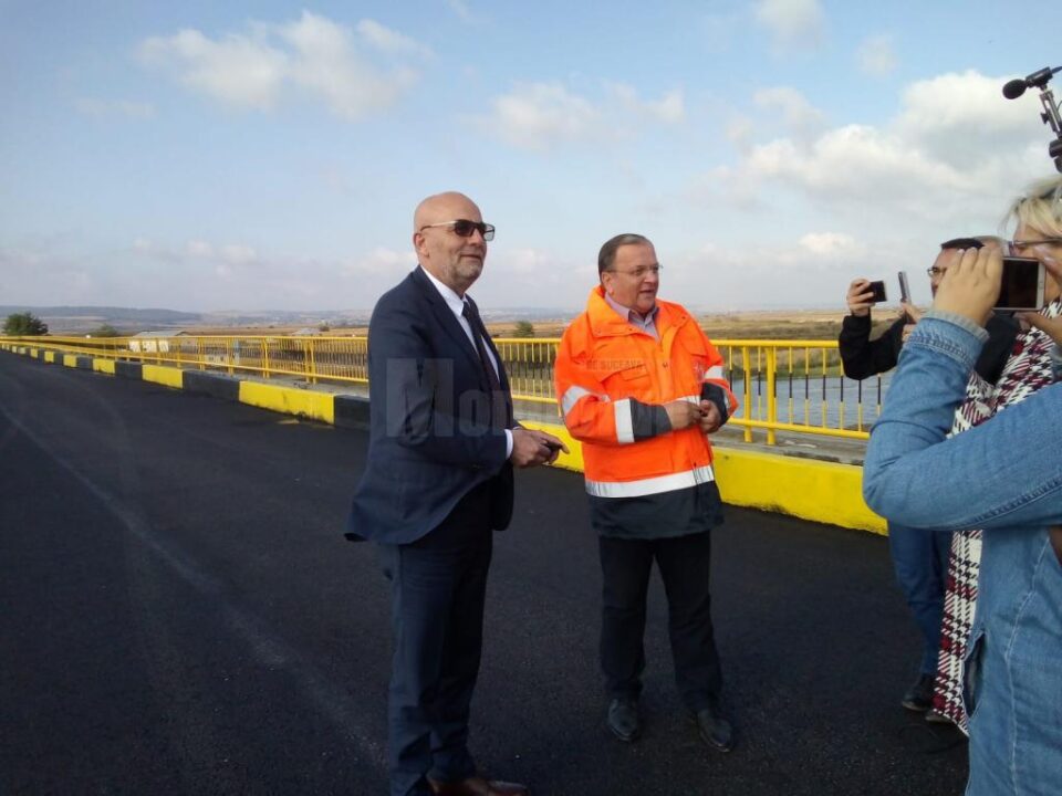 Podul de la Verești a fost redat circulației astăzi la ora 10
