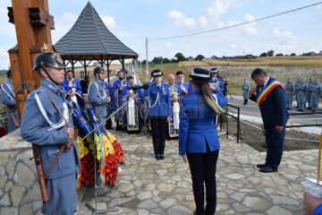 Troiță în amintirea ostașilor Regimentului 2 Grăniceri și Regimentului 16 Dorobanți