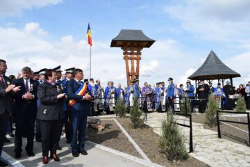 Troiță în amintirea ostașilor Regimentului 2 Grăniceri și Regimentului 16 Dorobanți