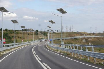 Ruta ocolitoare are 12,42 km, 16 poduri și 48 de podețe