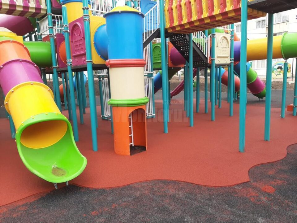 Cel mai mare loc de joacă pentru copii din Suceava, amenajat în cartierul Obcini