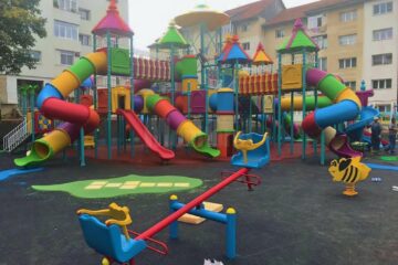 Cel mai mare loc de joacă pentru copii din Suceava, amenajat în cartierul Obcini