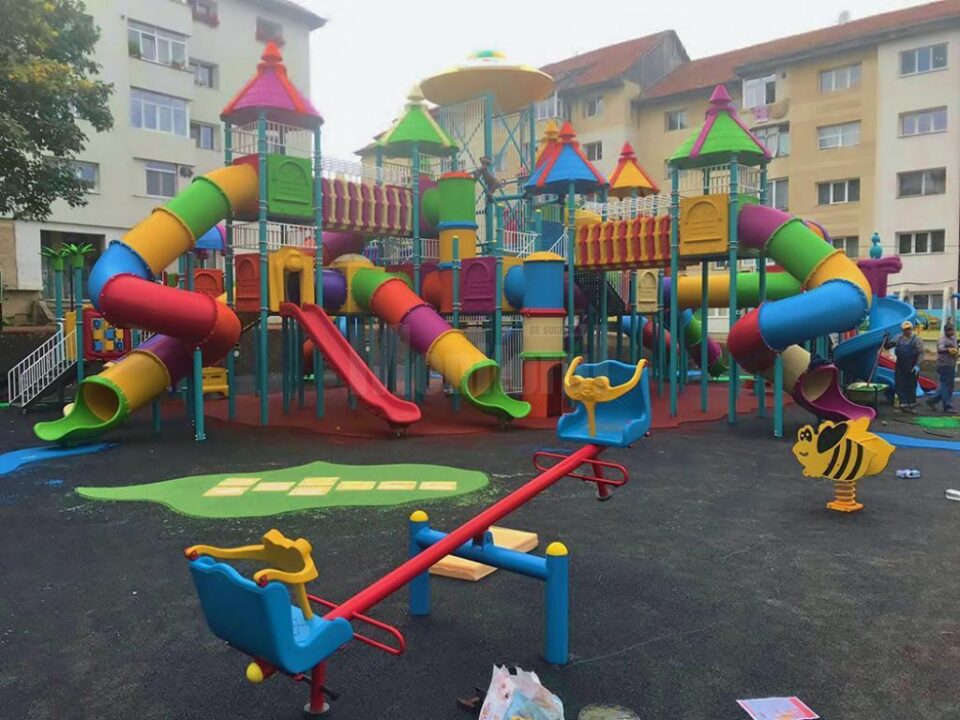 Cel mai mare loc de joacă pentru copii din Suceava, amenajat în cartierul Obcini