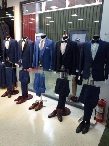 Util – Un loc în care găsești vestimentația perfectă pentru Balul bobocilor