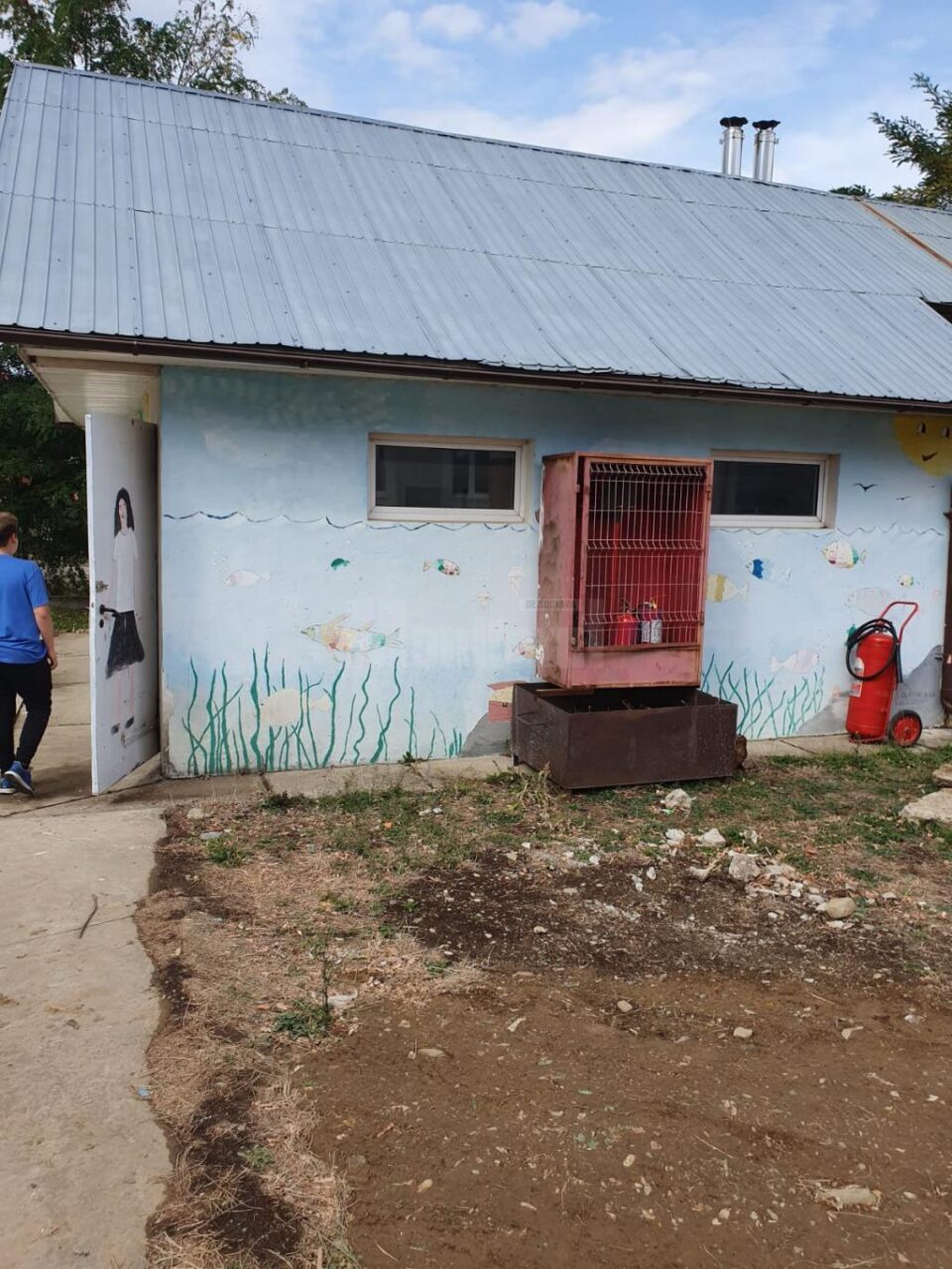 Consilierul PNL din Marginea Petrică Grigorean anunță că la două școli din comună vor fi construite toatele noi Consilierul PNL din Marginea Petrică Grigorean anunță că la două școli din comună vor fi construite toatele noi