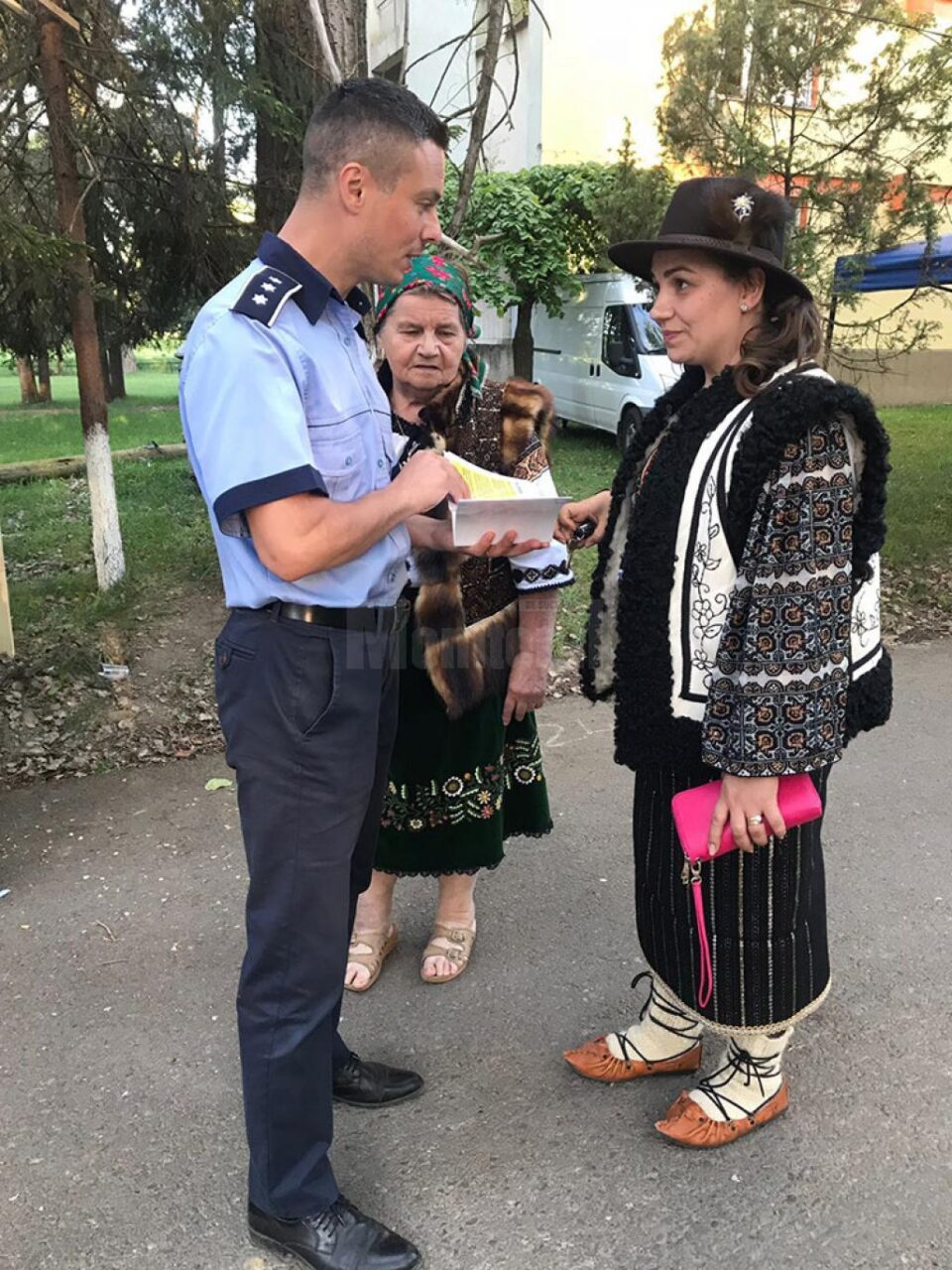 Polițiștii au desfășurat activități de informare în ceea ce privește furtul de produse agricole Polițiștii au desfășurat activități de informare în ceea ce privește furtul de produse agricole