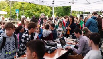 Mii de suceveni, în special tineri, au răspuns invitației USV de a fi prezenți la „Noaptea Cercetătorilor Europeni”