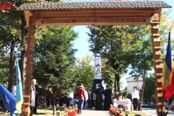 Ceremonie militară la Monumentul eroilor din Primul Război Mondial și dezvelirea unei plăci comemorative a primarilor din Burdujeni
