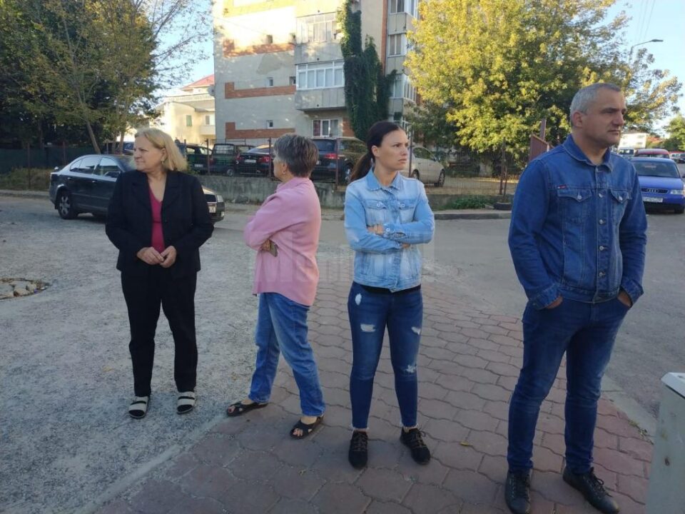 Locatari nemulțumiți de amplasarea noilor containere