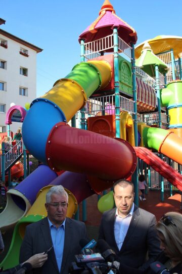 Cel mai mare loc de joacă din Suceava, de 1000 mp, a fost inaugurat în Obcini