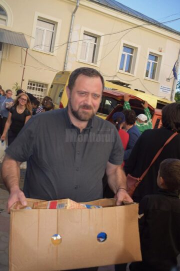 Căminul Solca are nevoie urgent de un cuptor profesional la care pot fi pregătite „bunătăți” pentru cei 75 de bătrâni „rătăciți” de cei dragi