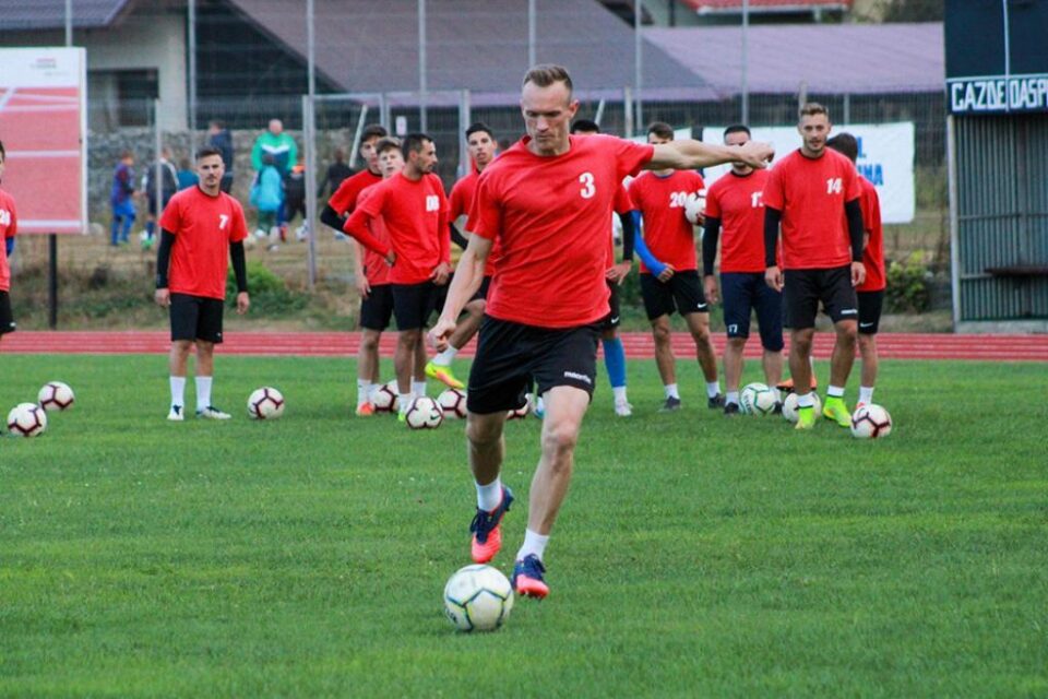 Fotbaliștii rădăuțeni s-au antrenat intens în această săptămână în perspectiva duelului cu Oțelul. Foto: Cristian Plosceac Fotbaliștii rădăuțeni s-au antrenat intens în această săptămână în perspectiva duelului cu Oțelul. Foto: Cristian Plosceac