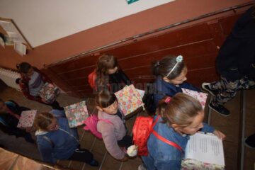 Căminul Solca are nevoie urgent de un cuptor profesional la care pot fi pregătite „bunătăți” pentru cei 75 de bătrâni „rătăciți” de cei dragi