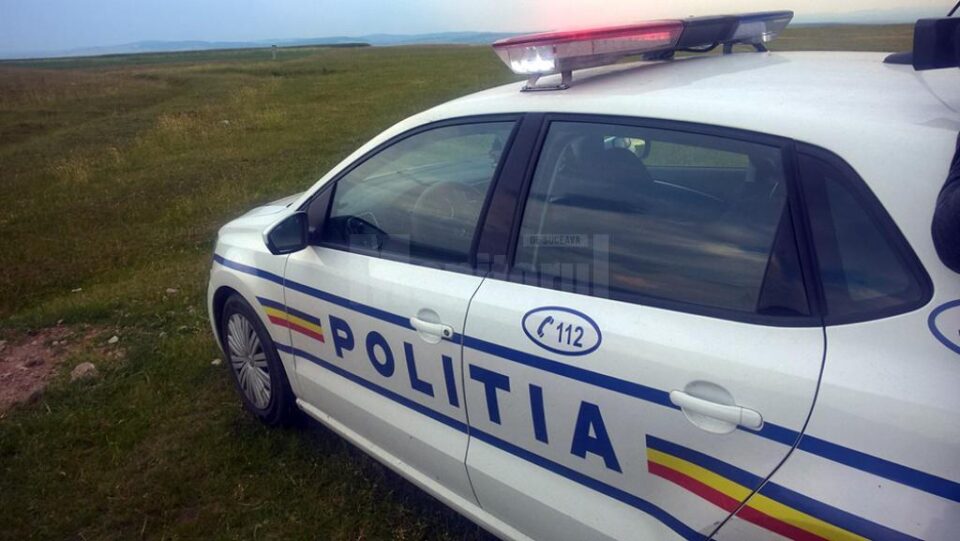 Au acționat zece echipaje în plus, cu zece mașini în plus, aduse din mai multe județe ale țării Au acționat zece echipaje în plus, cu zece mașini în plus, aduse din mai multe județe ale țării