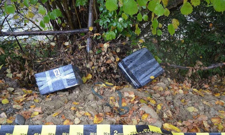 Aproape 12.000 de pachete de țigări de contrabandă capturate în zona de munte