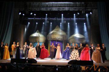„Nopți arabe” - o fascinantă poveste cu tineri frumoși și talentați, la Balul Bobocilor Colegiului Național „Petru Rareș”
