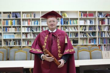 Profesorul univ. dr. Ștefan Purici fost distins cu titlul de Doctor Honoris Causa al Universității Naționale „Yurii Fedkovici”