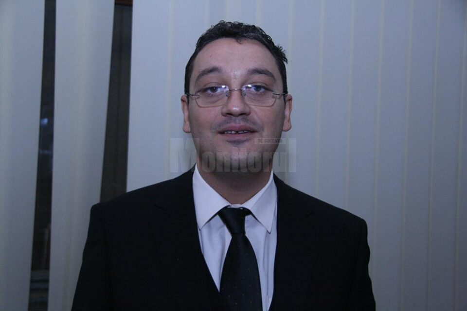 Avocatul Laurian Ostaficiu