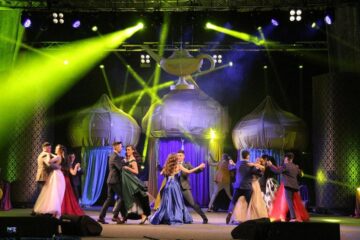 „Nopți arabe” - o fascinantă poveste cu tineri frumoși și talentați, la Balul Bobocilor Colegiului Național „Petru Rareș”