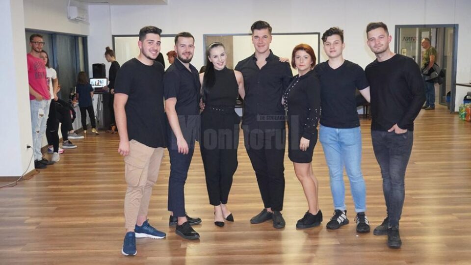 Antrenori, instructori, sportivi, prezenți la inaugurarea noii săli de dans „Bucovina Dance Plaza”