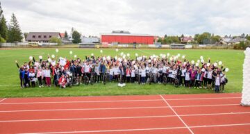 „EGGER Aleargă” pe noua pistă de atletism de la Rădăuți