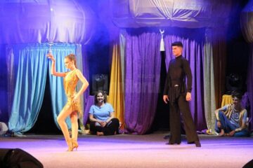 „Nopți arabe” - o fascinantă poveste cu tineri frumoși și talentați, la Balul Bobocilor Colegiului Național „Petru Rareș”