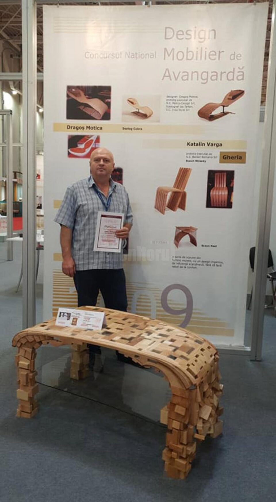 Diplomă de creativitate «Masuță de cafea Waterfall», proiect aparținând lui Constantin Todircă, Sursa: Mobilier Mestesugit