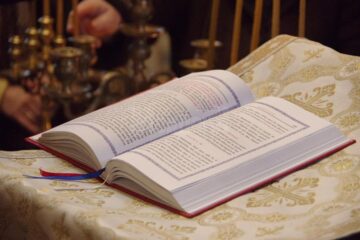 Mergi, credința ta te-a mântuit!