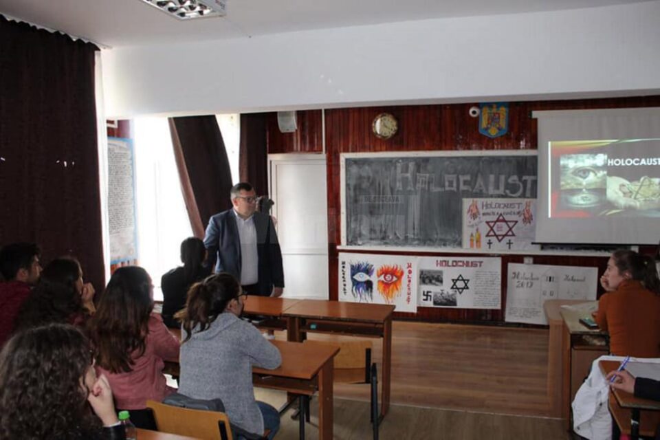 Activități la Liceul Tehnologic „Ștefan cel Mare” Cajvana de Ziua Națională a Comemorării Holocaustului