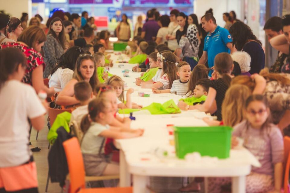 Târg de handmade și activități educative pentru copii, la Iulius Mall Suceava