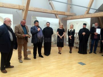 Expoziția „Arta memoriei”, purtând semnătura artistului rădăuțean Traian Postolache, vernisată la Muzeul de Istorie