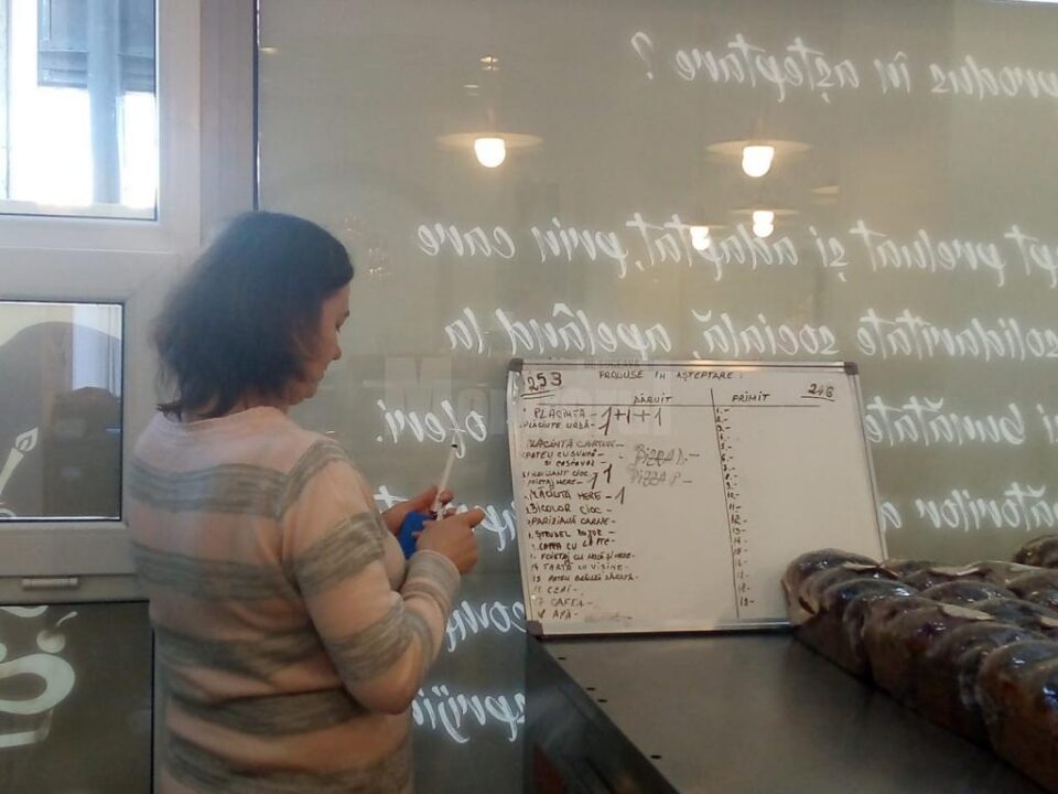 Simona Agache completează lista produselor în așteptare, cu o plăcintă cu brânză
