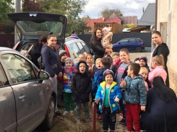 Campania de voluntariat și acțiune comunitară „Florile recunoștinței”, la Grădinița cu Program Normal Nr. 8 Suceava