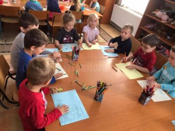 Campania de voluntariat și acțiune comunitară „Florile recunoștinței”, la Grădinița cu Program Normal Nr. 8 Suceava