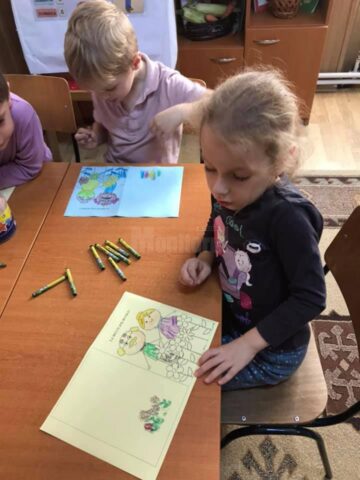Campania de voluntariat și acțiune comunitară „Florile recunoștinței”, la Grădinița cu Program Normal Nr. 8 Suceava