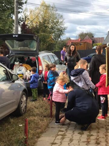 Campania de voluntariat și acțiune comunitară „Florile recunoștinței”, la Grădinița cu Program Normal Nr. 8 Suceava